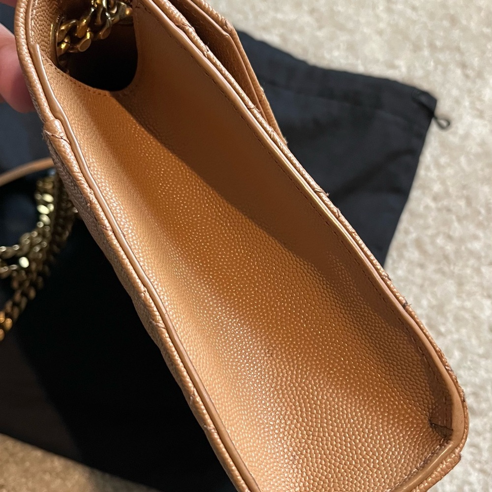 YSL envelope triquilt shoulder bag in grained leather medium size - Picture 12 of 16